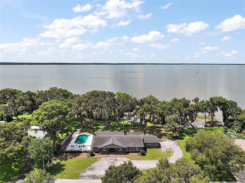 For Sale: $869,900 (3 beds, 3 baths, 3277 Square Feet)