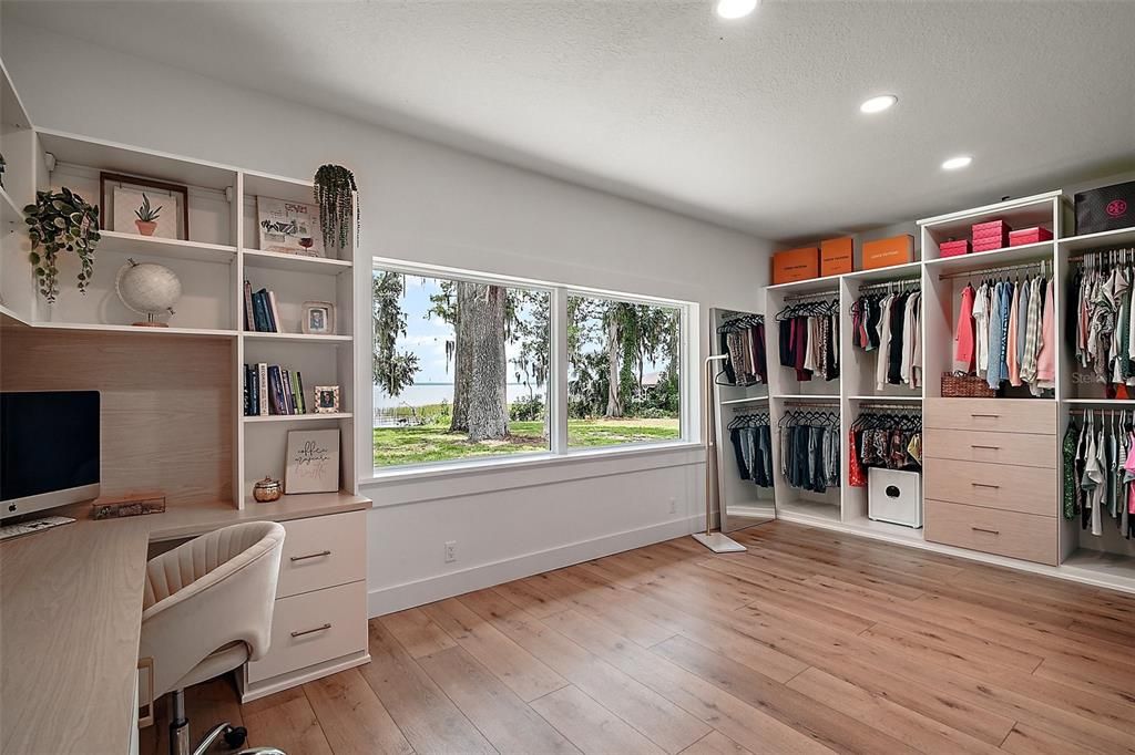 For Sale: $869,900 (3 beds, 3 baths, 3277 Square Feet)