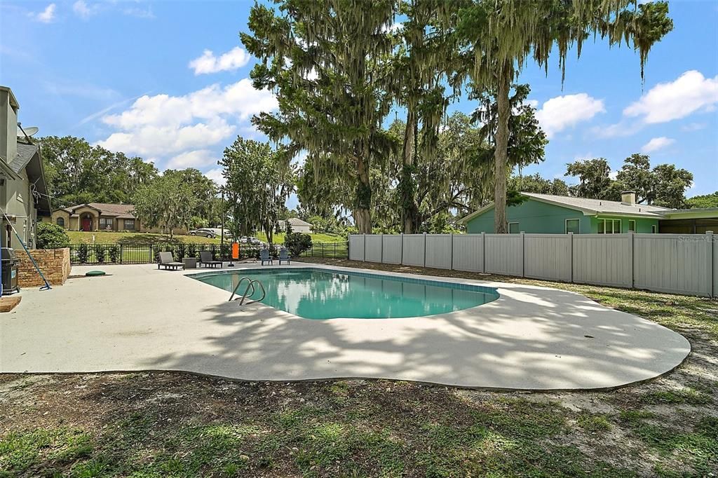 For Sale: $869,900 (3 beds, 3 baths, 3277 Square Feet)