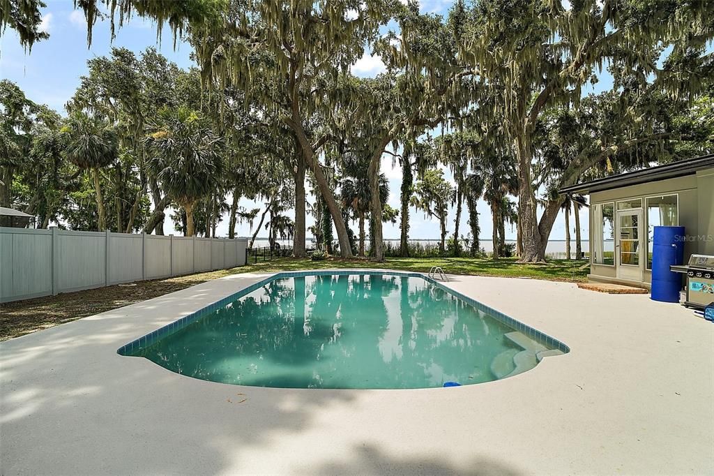 For Sale: $869,900 (3 beds, 3 baths, 3277 Square Feet)