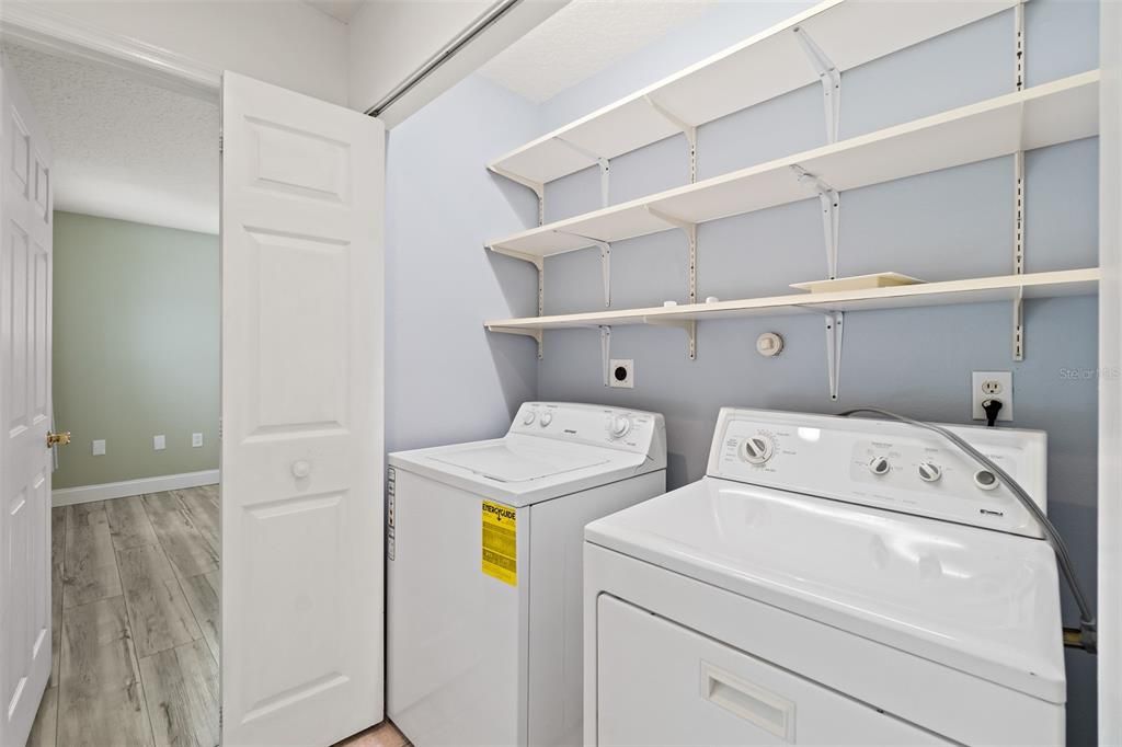 待售: $379,900 (4 贝兹, 2 浴室, 1973 平方英尺)