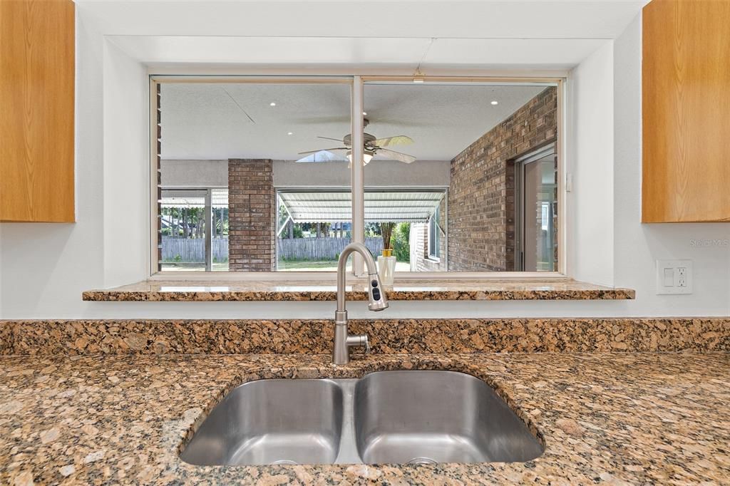 待售: $379,900 (4 贝兹, 2 浴室, 1973 平方英尺)