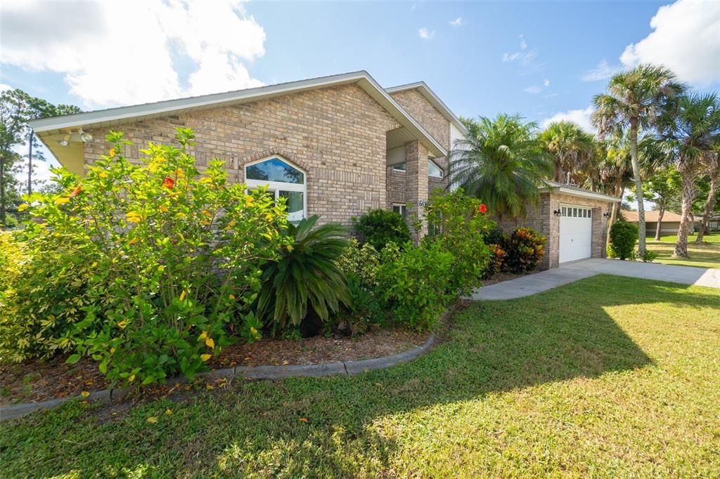 待售: $379,900 (4 贝兹, 2 浴室, 1973 平方英尺)