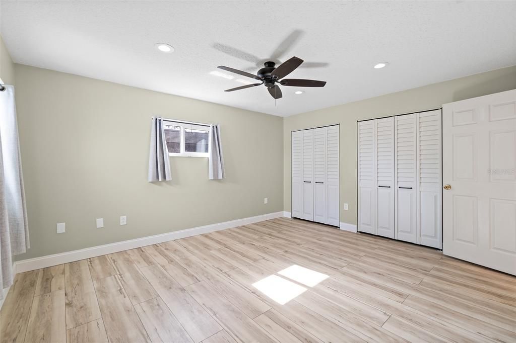 待售: $379,900 (4 贝兹, 2 浴室, 1973 平方英尺)