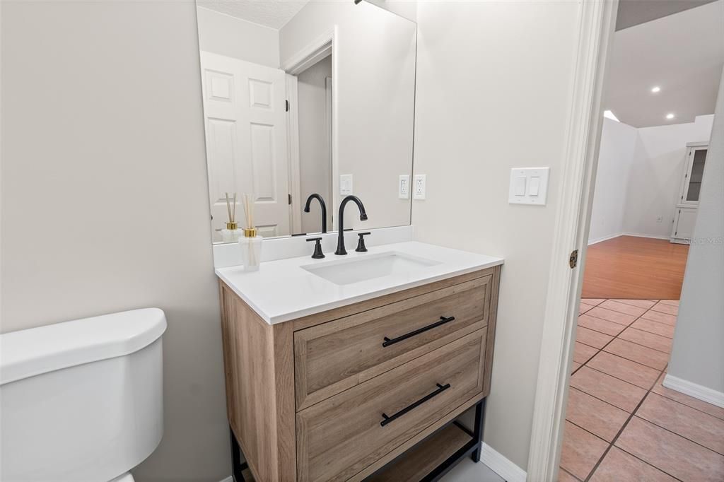 待售: $379,900 (4 贝兹, 2 浴室, 1973 平方英尺)