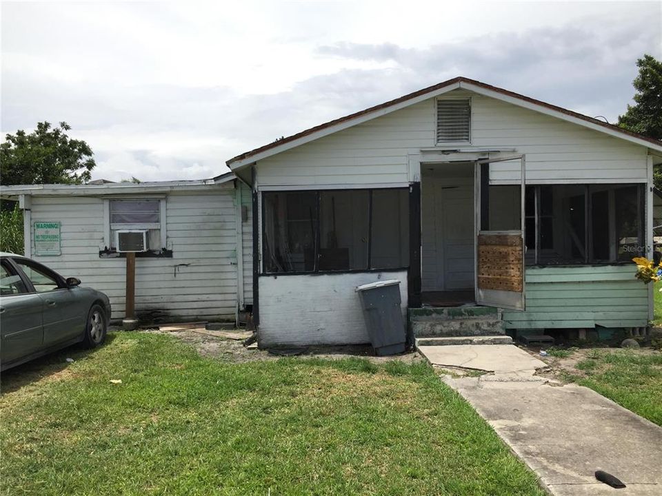 Recently Rented: $650 (3 beds, 1 baths, 980 Square Feet)