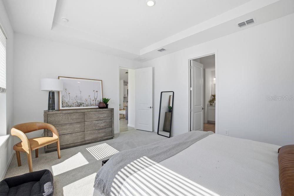 合同活跃: $454,999 (3 贝兹, 2 浴室, 2055 平方英尺)