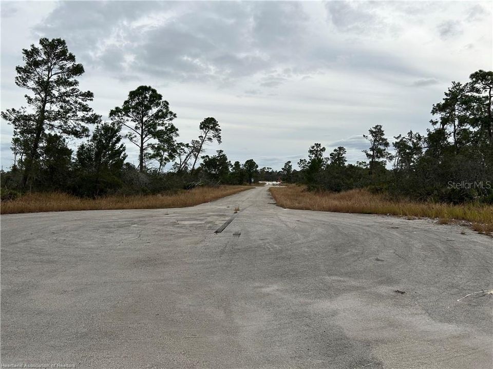 待售: $29,900 (0.55 acres)