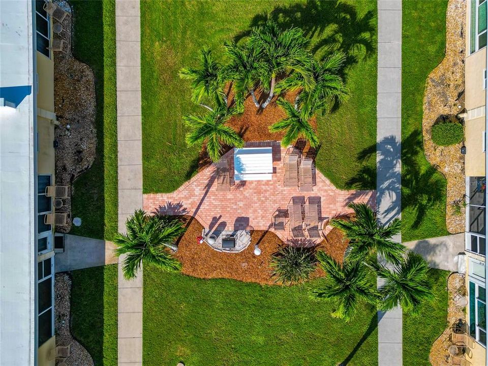 На продажу: $600,000 (1 спален, 1 ванн, 600 Квадратных фут)