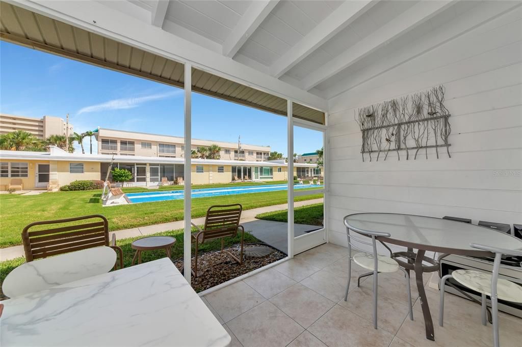 На продажу: $600,000 (1 спален, 1 ванн, 600 Квадратных фут)