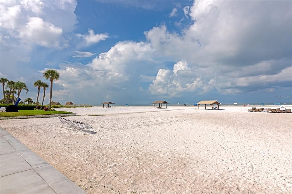 На продажу: $600,000 (1 спален, 1 ванн, 600 Квадратных фут)