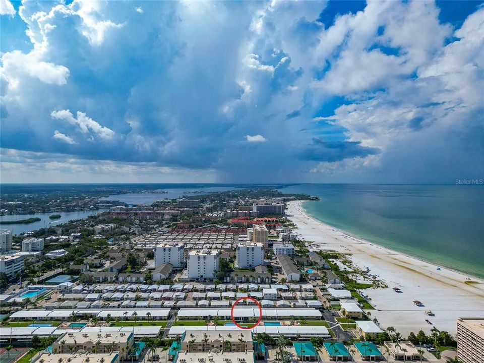 На продажу: $600,000 (1 спален, 1 ванн, 600 Квадратных фут)