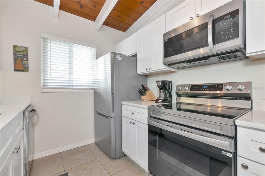 На продажу: $600,000 (1 спален, 1 ванн, 600 Квадратных фут)