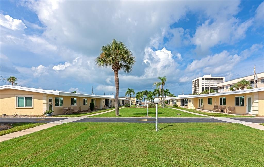 На продажу: $600,000 (1 спален, 1 ванн, 600 Квадратных фут)