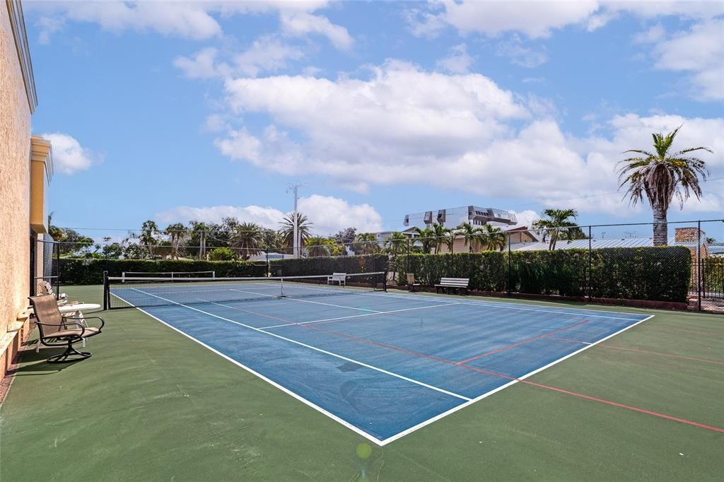 На продажу: $600,000 (1 спален, 1 ванн, 600 Квадратных фут)