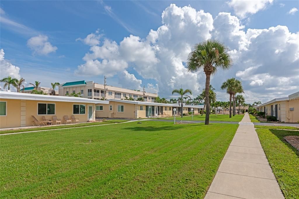 На продажу: $600,000 (1 спален, 1 ванн, 600 Квадратных фут)