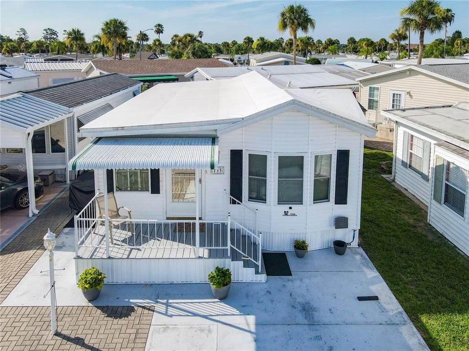 For Sale: $119,900 (2 beds, 1 baths, 726 Square Feet)