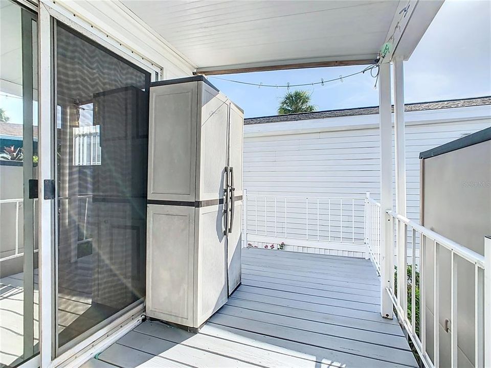 For Sale: $119,900 (2 beds, 1 baths, 726 Square Feet)