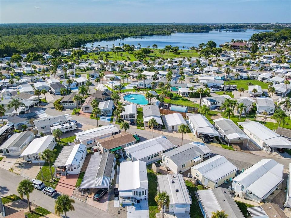 For Sale: $119,900 (2 beds, 1 baths, 726 Square Feet)