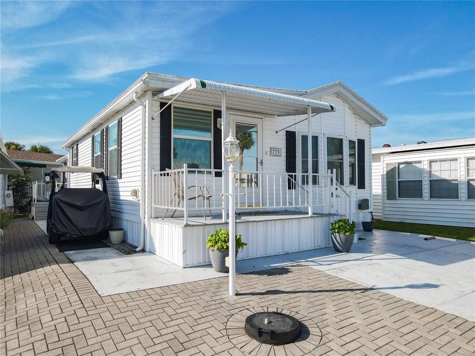 For Sale: $119,900 (2 beds, 1 baths, 726 Square Feet)