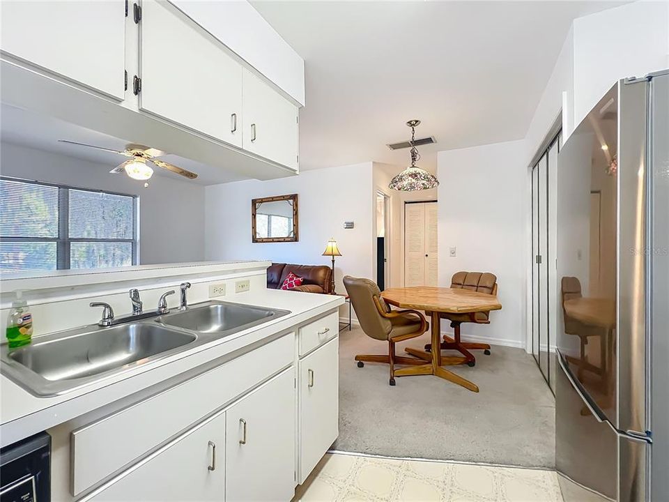 待售: $99,000 (1 贝兹, 1 浴室, 616 平方英尺)