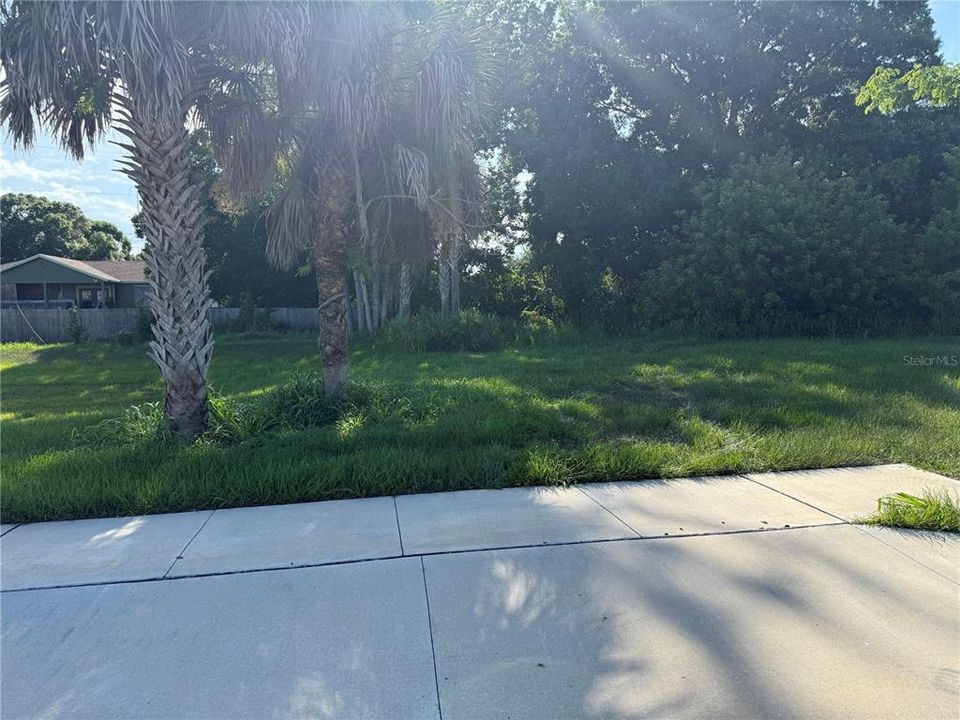 待售: $85,000 (0.19 acres)