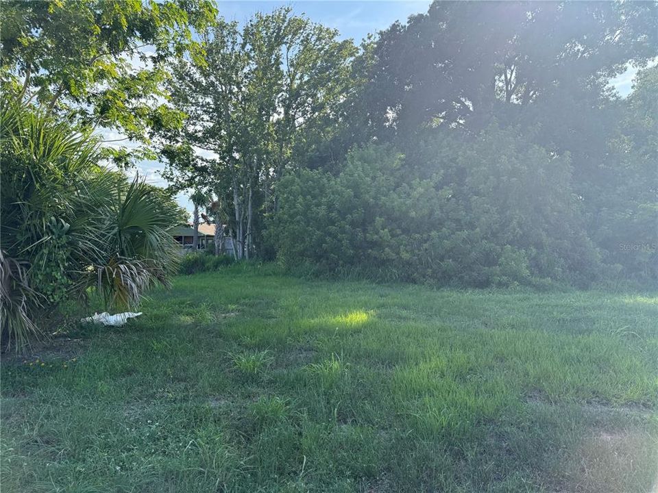 待售: $85,000 (0.19 acres)