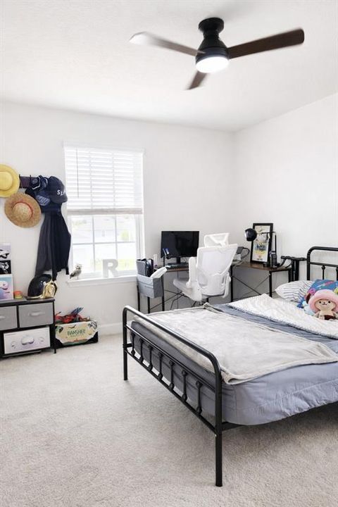 Activo con contrato: $715,000 (5 camas, 4 baños, 3304 Pies cuadrados)