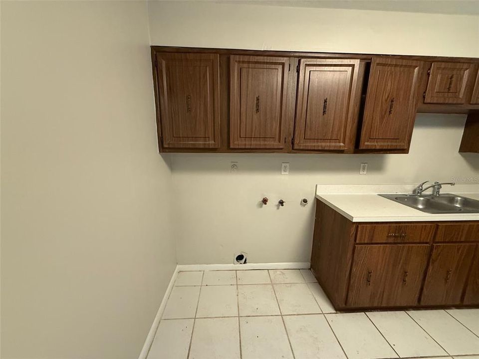 В аренду: $1,450 (3 спален, 1 ванн, 1100 Квадратных фут)