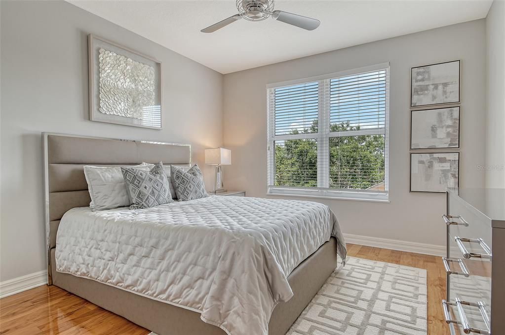 На продажу: $900,000 (3 спален, 3 ванн, 2778 Квадратных фут)