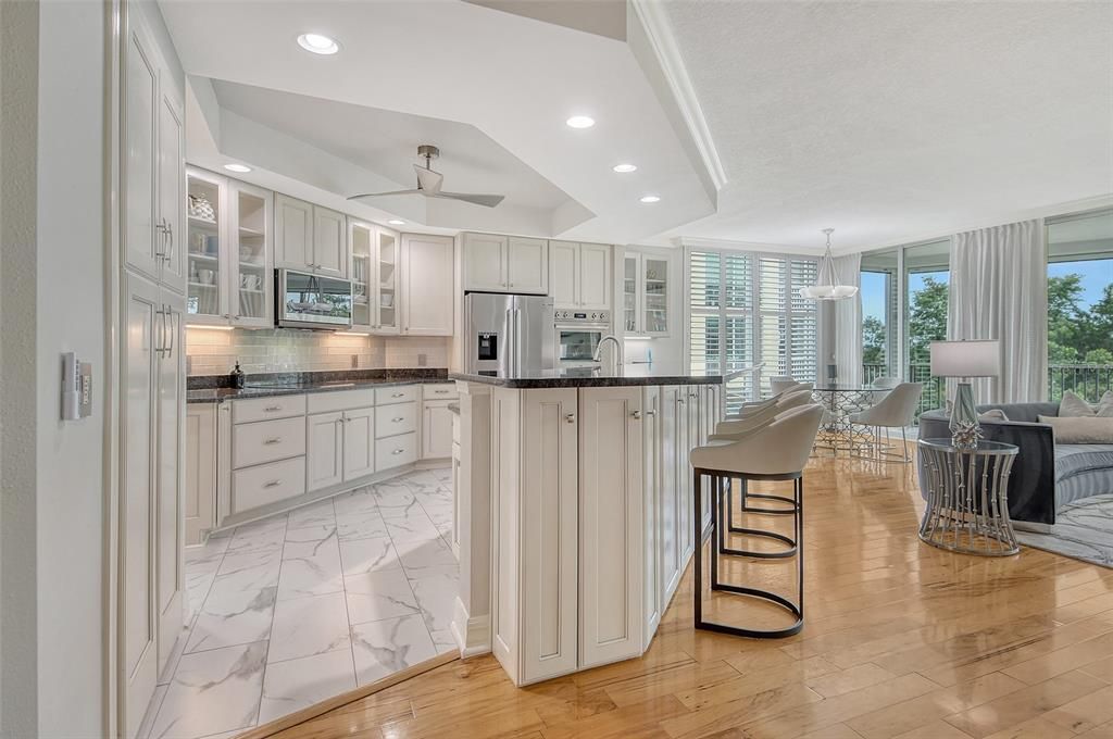 На продажу: $900,000 (3 спален, 3 ванн, 2778 Квадратных фут)