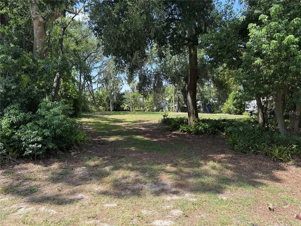 待售: $120,000 (0.41 acres)