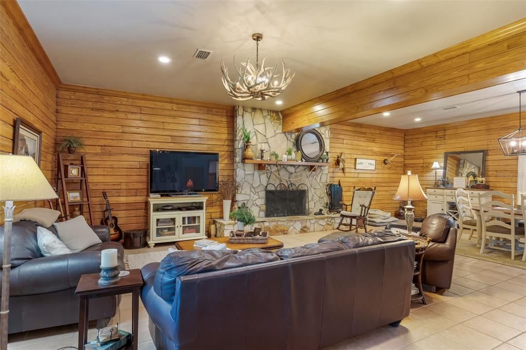 For Sale: $892,100 (5 beds, 5 baths, 4800 Square Feet)