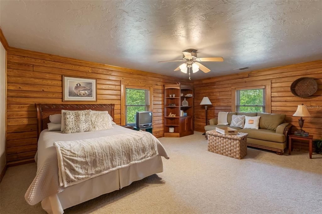 For Sale: $892,100 (5 beds, 5 baths, 4800 Square Feet)