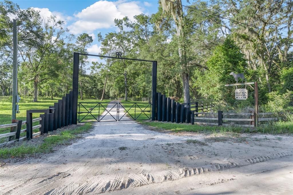 For Sale: $892,100 (5 beds, 5 baths, 4800 Square Feet)