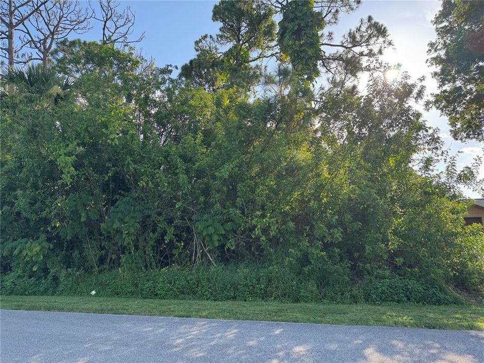 Vendido Recientemente: $40,000 (0.15 acres)