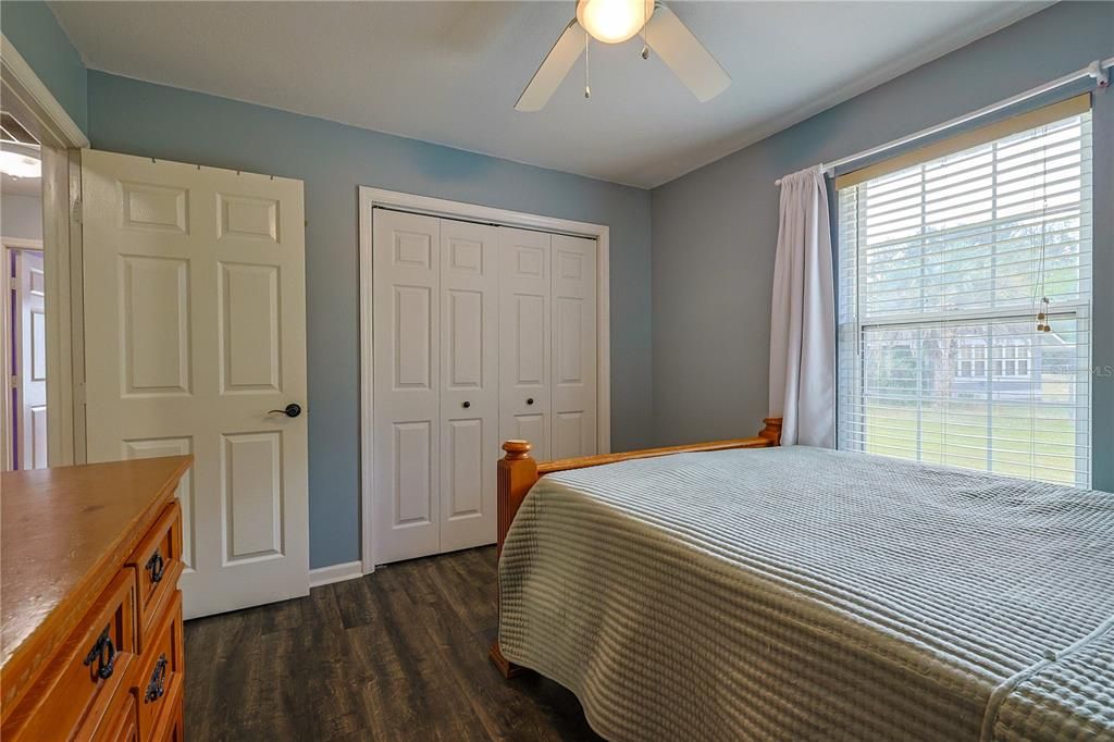 待售: $370,000 (4 贝兹, 2 浴室, 2221 平方英尺)