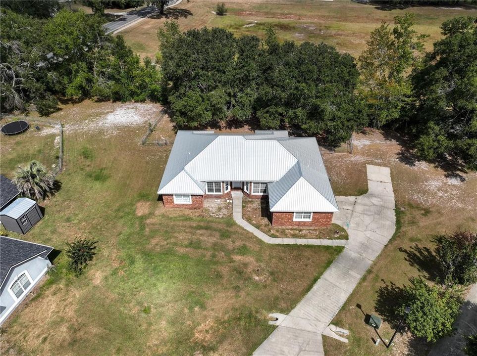 待售: $370,000 (4 贝兹, 2 浴室, 2221 平方英尺)