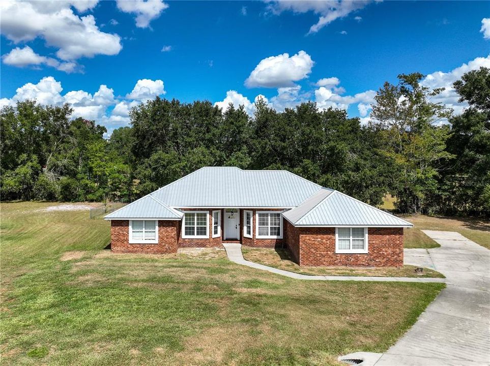 待售: $370,000 (4 贝兹, 2 浴室, 2221 平方英尺)