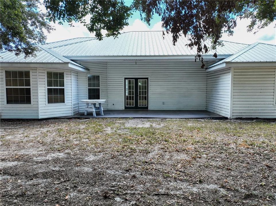 待售: $370,000 (4 贝兹, 2 浴室, 2221 平方英尺)