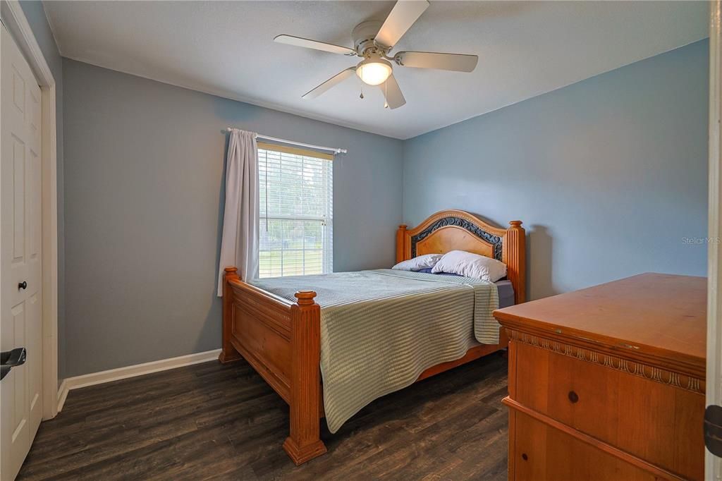 待售: $370,000 (4 贝兹, 2 浴室, 2221 平方英尺)