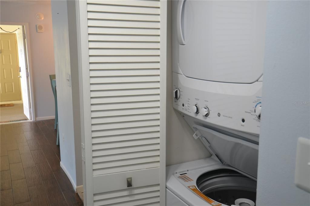 В аренду: $1,600 (2 спален, 2 ванн, 979 Квадратных фут)