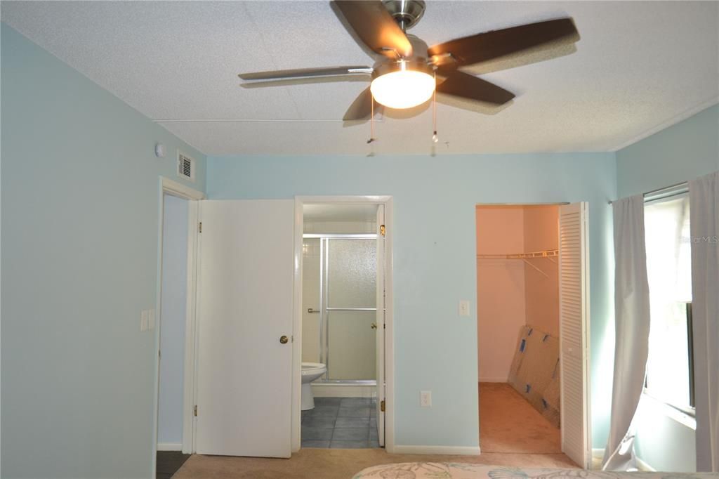 В аренду: $1,600 (2 спален, 2 ванн, 979 Квадратных фут)