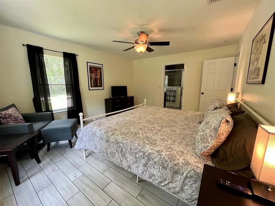 出租: $4,500 (3 贝兹, 3 浴室, 1521 平方英尺)