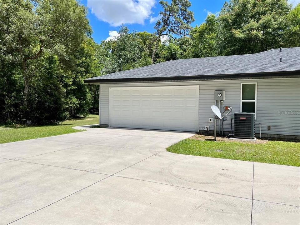 出租: $4,500 (3 贝兹, 3 浴室, 1521 平方英尺)