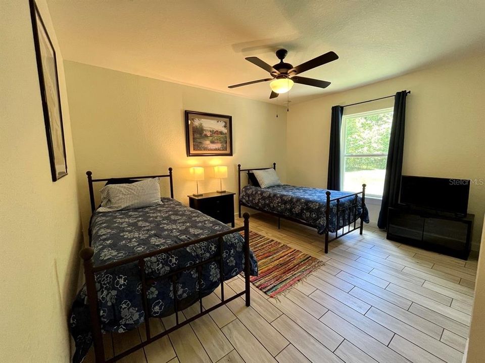 出租: $4,500 (3 贝兹, 3 浴室, 1521 平方英尺)