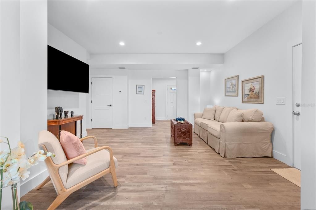 For Sale: $1,097,000 (3 beds, 2 baths, 2671 Square Feet)