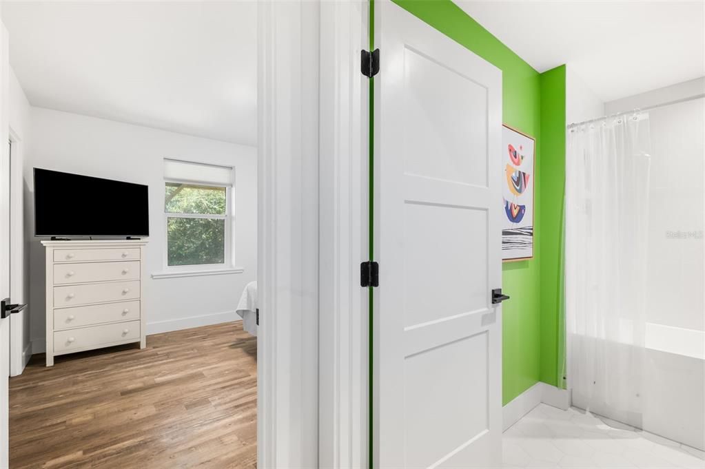 For Sale: $1,097,000 (3 beds, 2 baths, 2671 Square Feet)