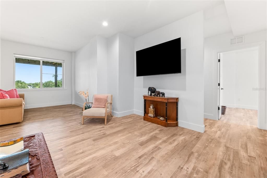 For Sale: $1,097,000 (3 beds, 2 baths, 2671 Square Feet)