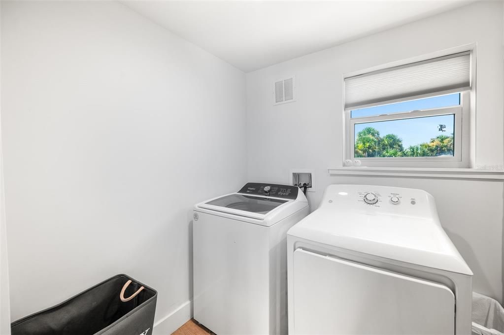 For Sale: $1,097,000 (3 beds, 2 baths, 2671 Square Feet)